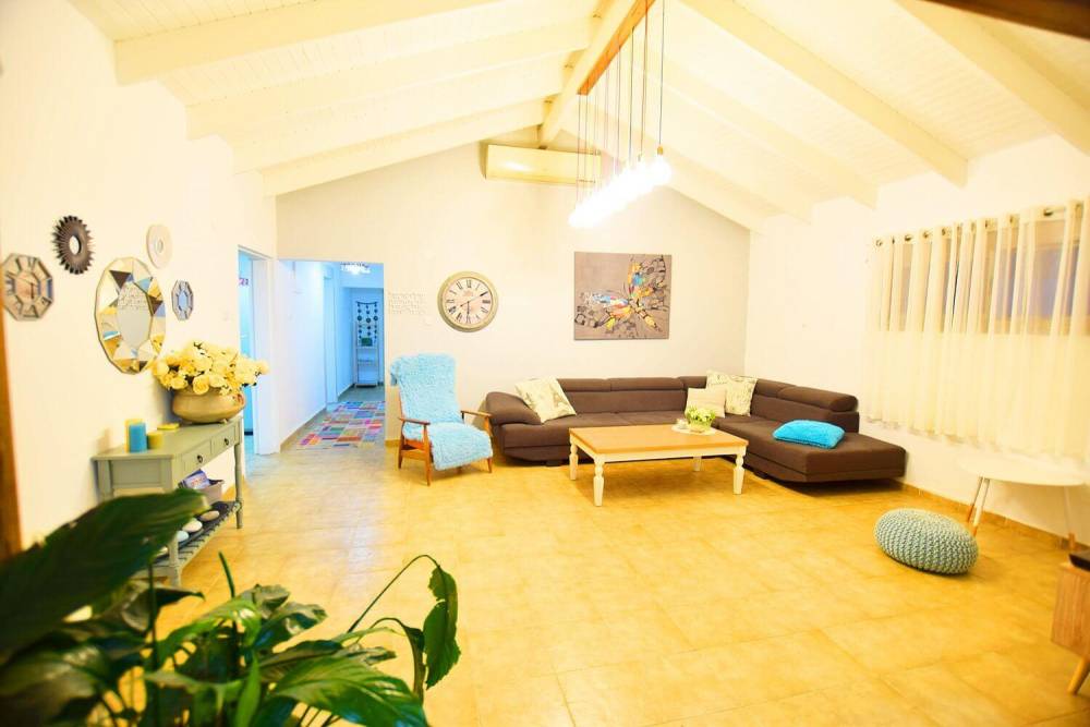 32878 פנים הוילה והחדרים, לוילה בגליל, וילה  בחוסן וילות - Vila 4 U