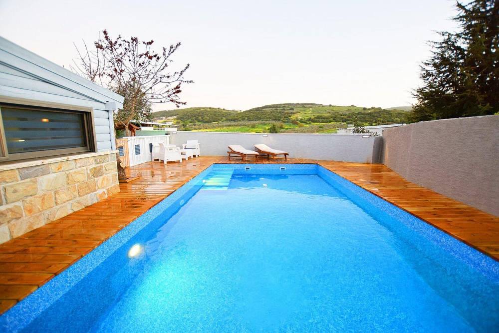 32880 המתחם החיצוני, לוילה בגליל, וילה  בחוסן וילות - Vila 4 U