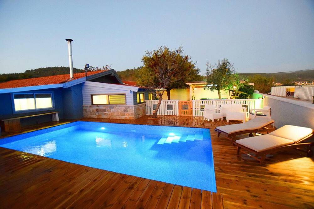 32894 המתחם החיצוני, לוילה בגליל, וילה  בחוסן וילות - Vila 4 U