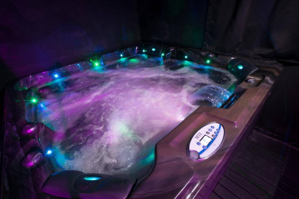 38025 בלאק בוקס לופט פרימיום, בלאק בוקס לופט פרימיום, וילה  בבת ים וילות - Vila 4 U