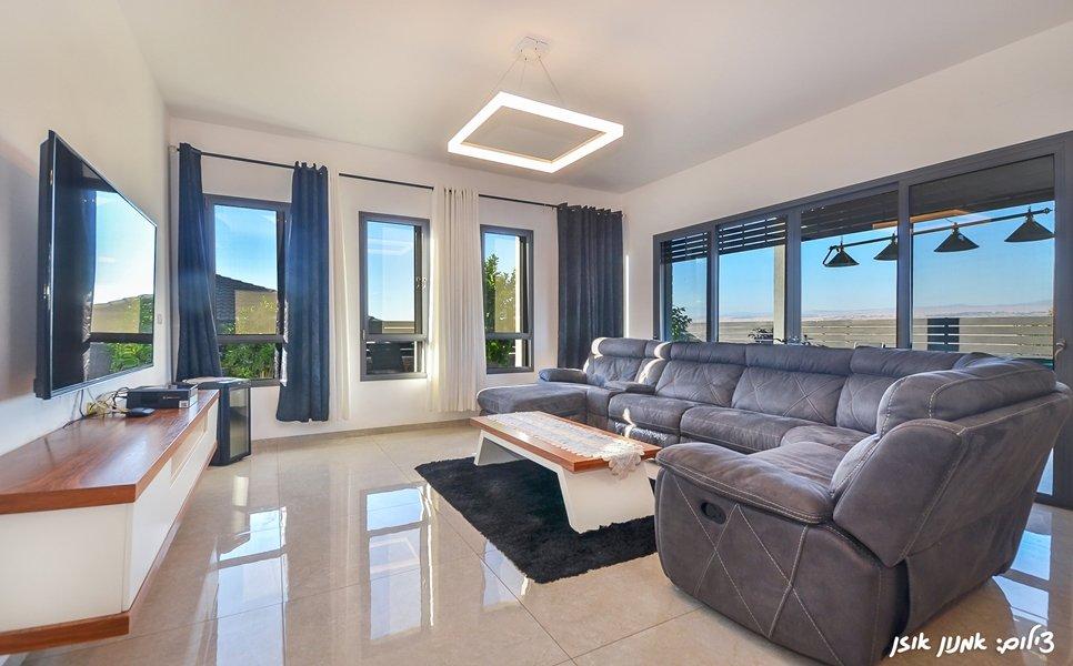 40330 פנים הוילה, וילה אינפיניטי, וילה  במשמר הירדן וילות - Vila 4 U