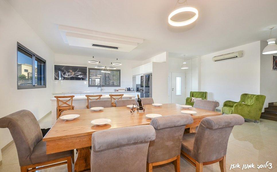 40334 פנים הוילה, וילה אינפיניטי, וילה  במשמר הירדן וילות - Vila 4 U