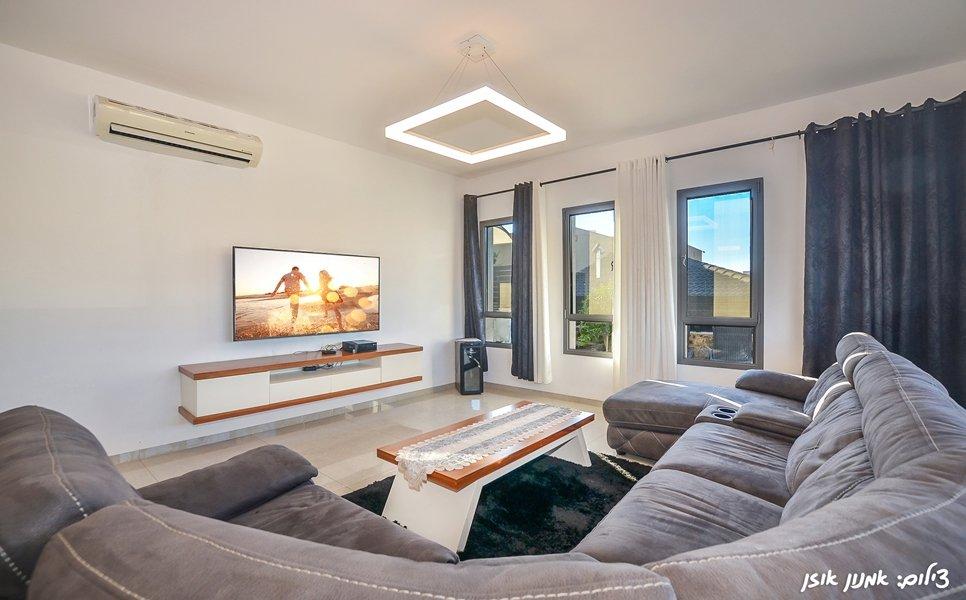 40336 פנים הוילה, וילה אינפיניטי, וילה  במשמר הירדן וילות - Vila 4 U