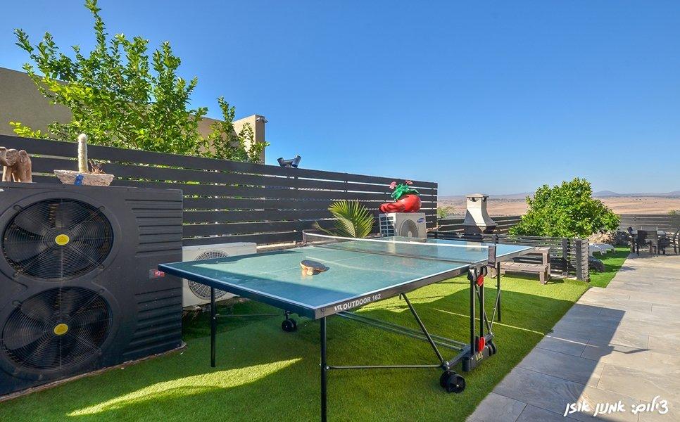 40341 המתחם החיצוני, וילה אינפיניטי, וילה  במשמר הירדן וילות - Vila 4 U