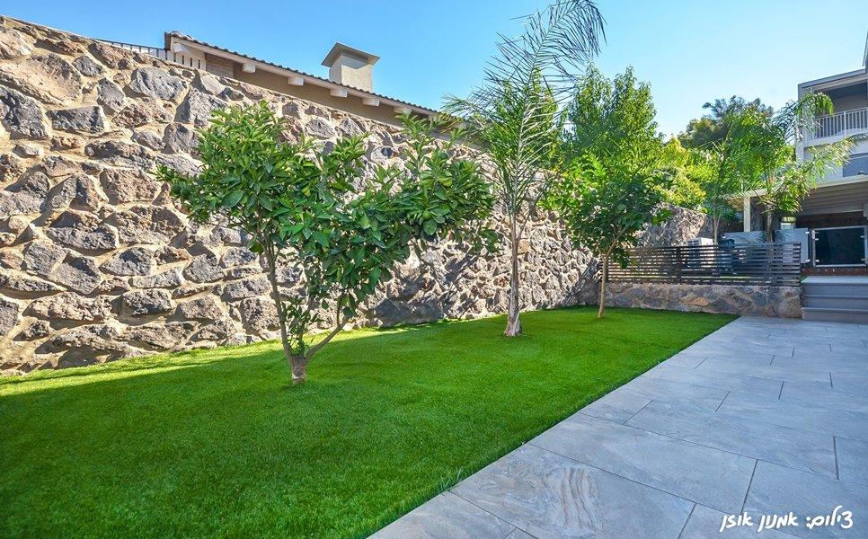 40345 המתחם החיצוני, וילה אינפיניטי, וילה  במשמר הירדן וילות - Vila 4 U