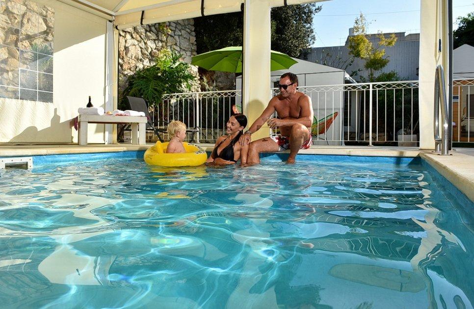 40855 וילה אלבני, וילה אלבני, וילה  בעין יעקב וילות - Vila 4 U