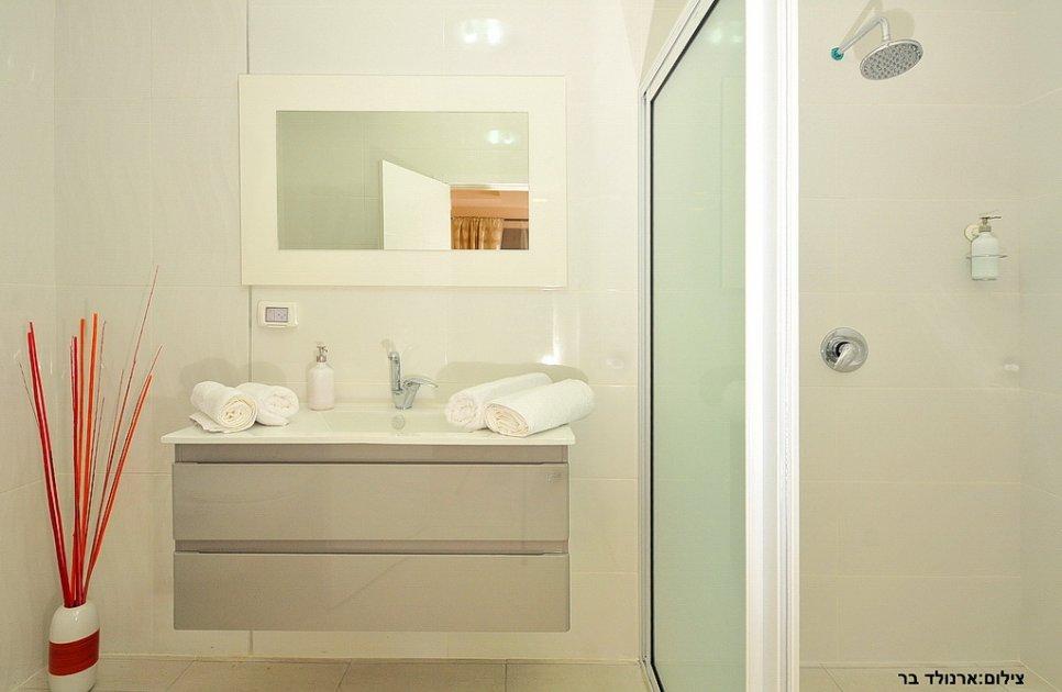 40891 פנים הוילה והחדרים, וילה אלבני, וילה  בעין יעקב וילות - Vila 4 U