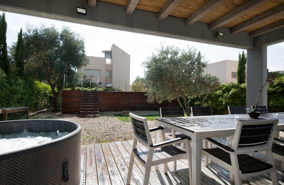 40950 מתחם חיצוני, מי עלמה וילה קיסרה, וילה  בקיסריה וילות - Vila 4 U