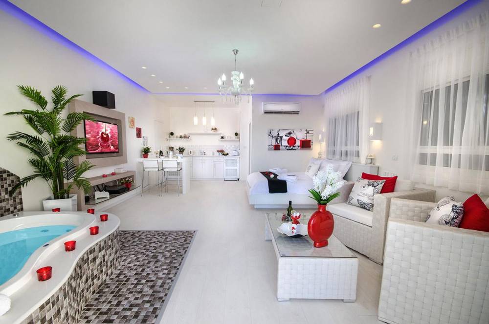 44642 סוויטות נוף, לה וילה בלנקה, וילה  בחד נס וילות - Vila 4 U