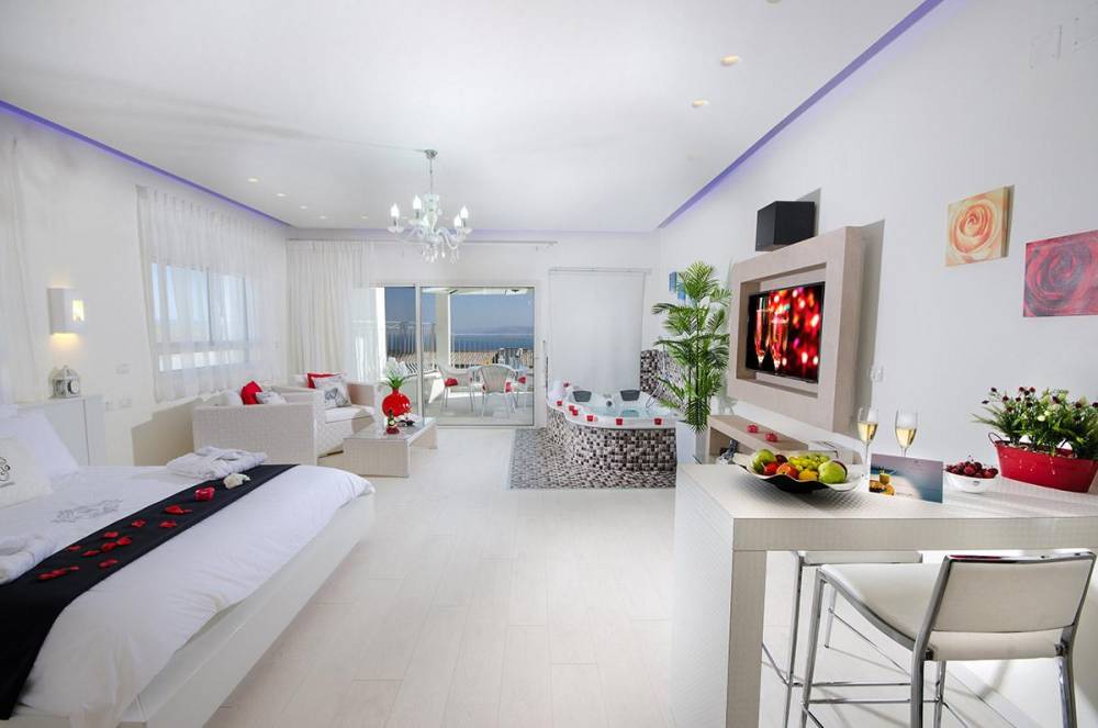 44643 סוויטות נוף, לה וילה בלנקה, וילה  בחד נס וילות - Vila 4 U