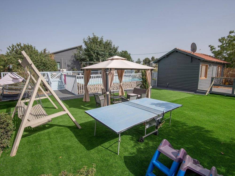 44954 בקתות משפחתיות, אצל אביה, וילה  בספסופה וילות - Vila 4 U