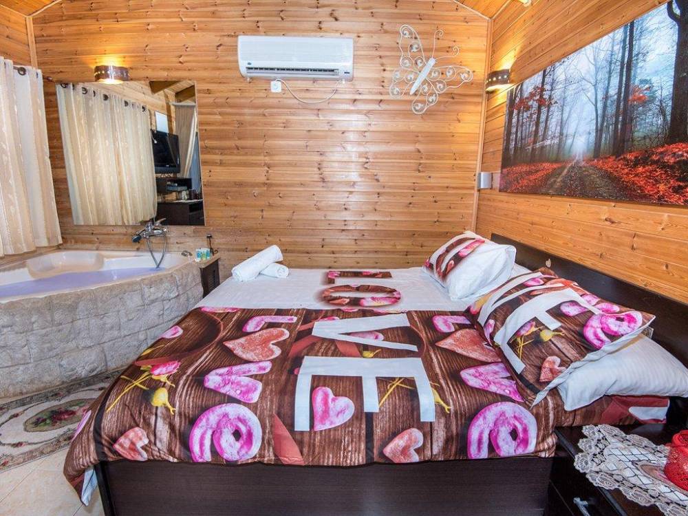 44961 בקתות משפחתיות, אצל אביה, וילה  בספסופה וילות - Vila 4 U