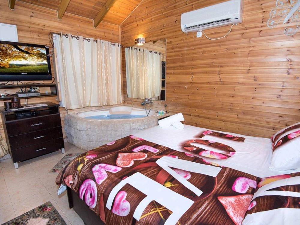 44966 בקתות משפחתיות, אצל אביה, וילה  בספסופה וילות - Vila 4 U