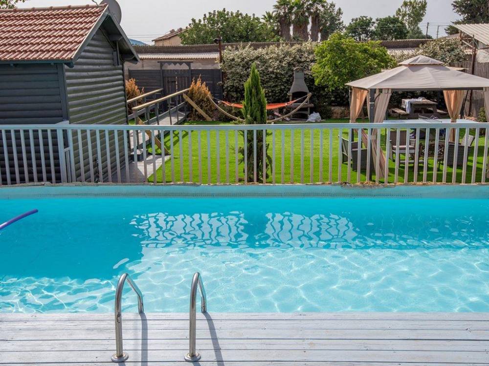 44968 בקתות משפחתיות, אצל אביה, וילה  בספסופה וילות - Vila 4 U