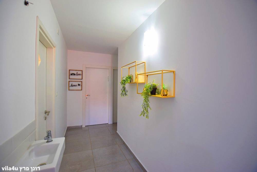 45674 מתחם פנימי, אחוזת מאיר בוטיק, וילה  בשדות מיכה וילות - Vila 4 U