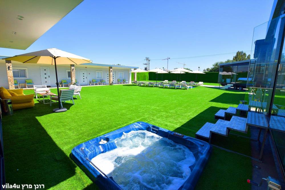 46140 מתחם חיצוני ובריכה, בית האצילים איוונטס, וילה  בנתניה וילות - Vila 4 U