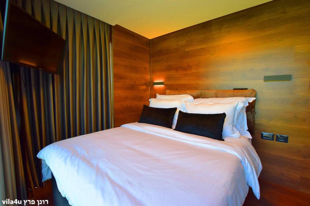 46157 מתחם פנימי, בית האצילים איוונטס, וילה  בנתניה וילות - Vila 4 U