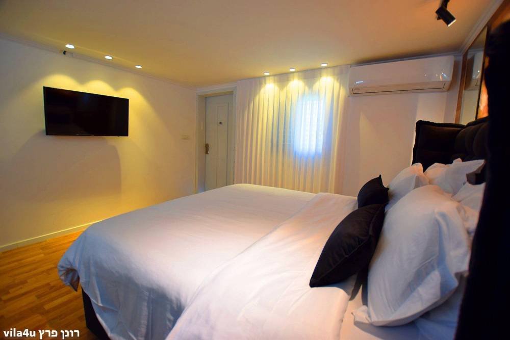 46162 מתחם פנימי, בית האצילים איוונטס, וילה  בנתניה וילות - Vila 4 U