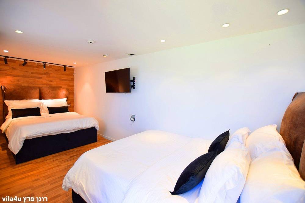 46167 מתחם פנימי, בית האצילים איוונטס, וילה  בנתניה וילות - Vila 4 U