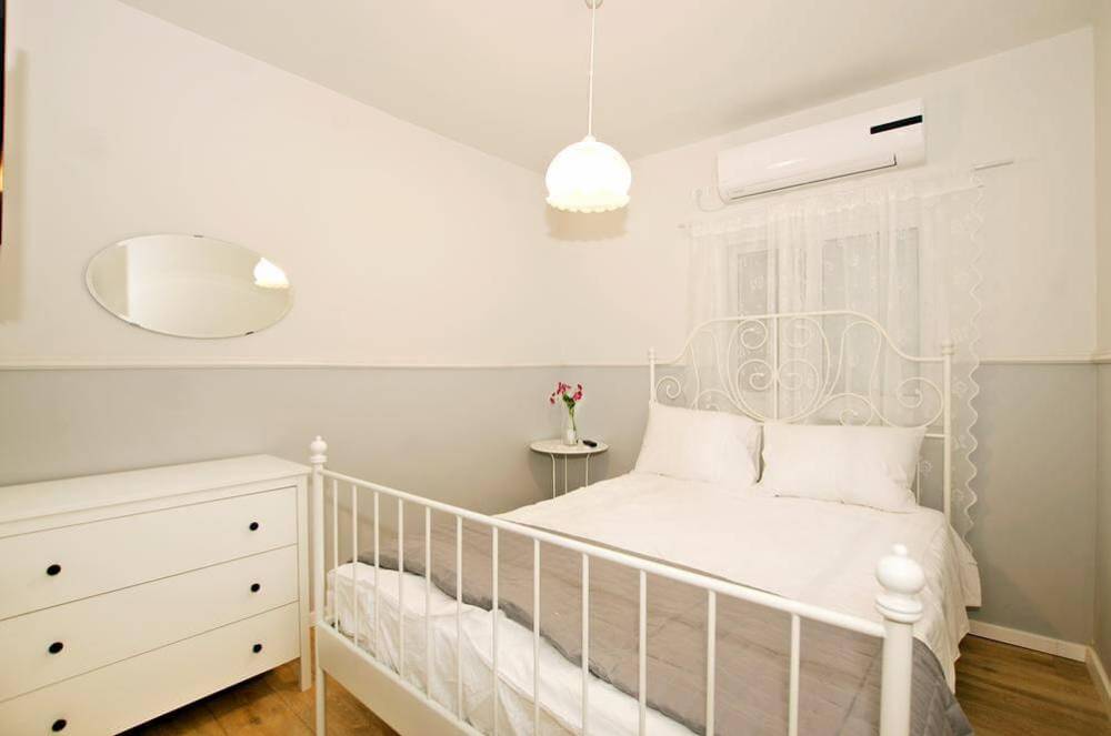 48297 המתחם הפנימי, אחוזת ליר, וילה  בשדה יצחק וילות - Vila 4 U