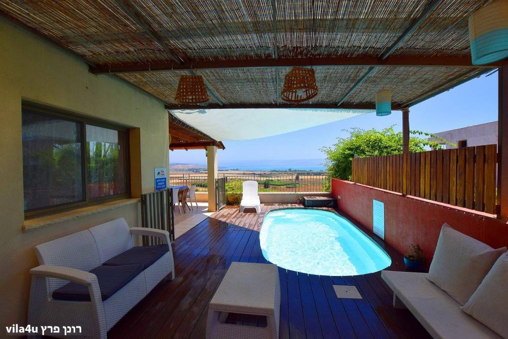 48548 החצר והבריכה, וילה כנרת שלי, וילה  במגדל וילות - Vila 4 U