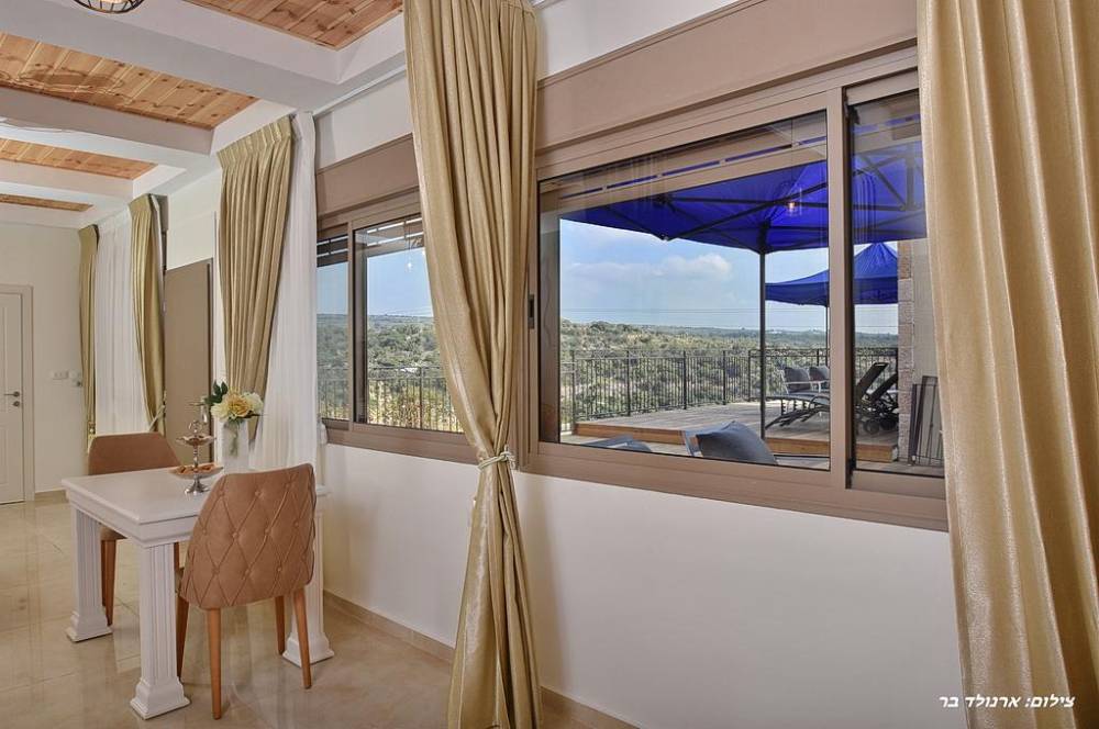 50249 פנים האחוזה, האחוזה הירושלמית בגליל, וילה  במנות וילות - Vila 4 U