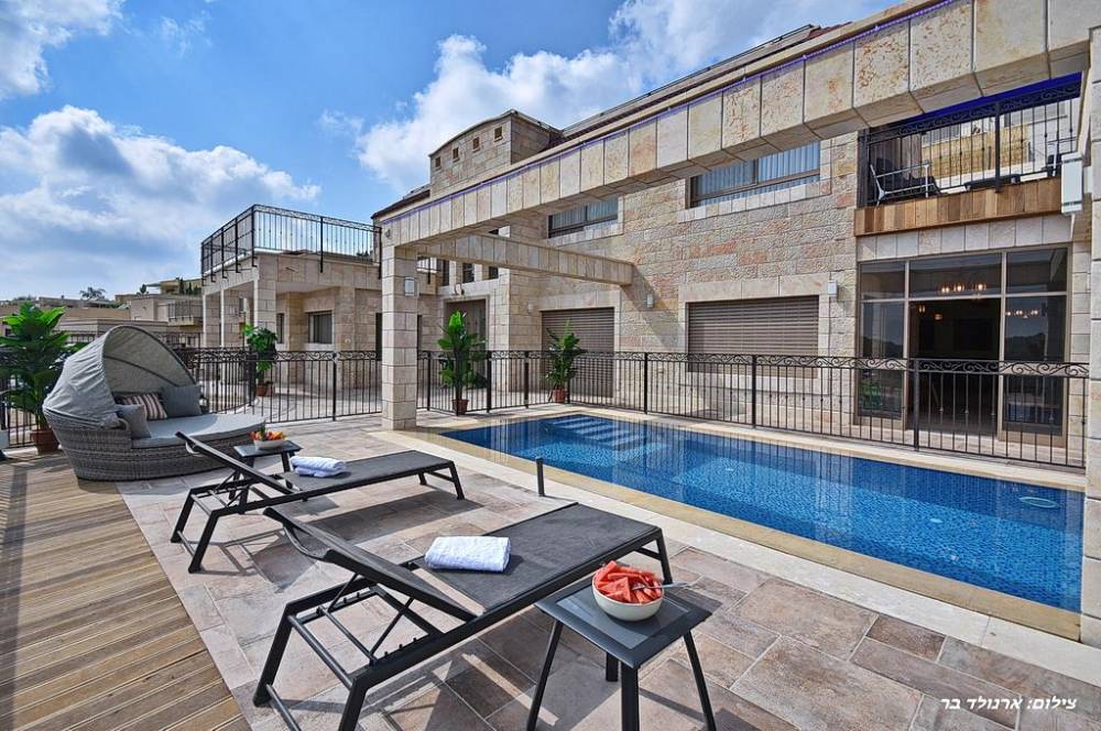 50305 המתחם החיצוני, האחוזה הירושלמית בגליל, וילה  במנות וילות - Vila 4 U