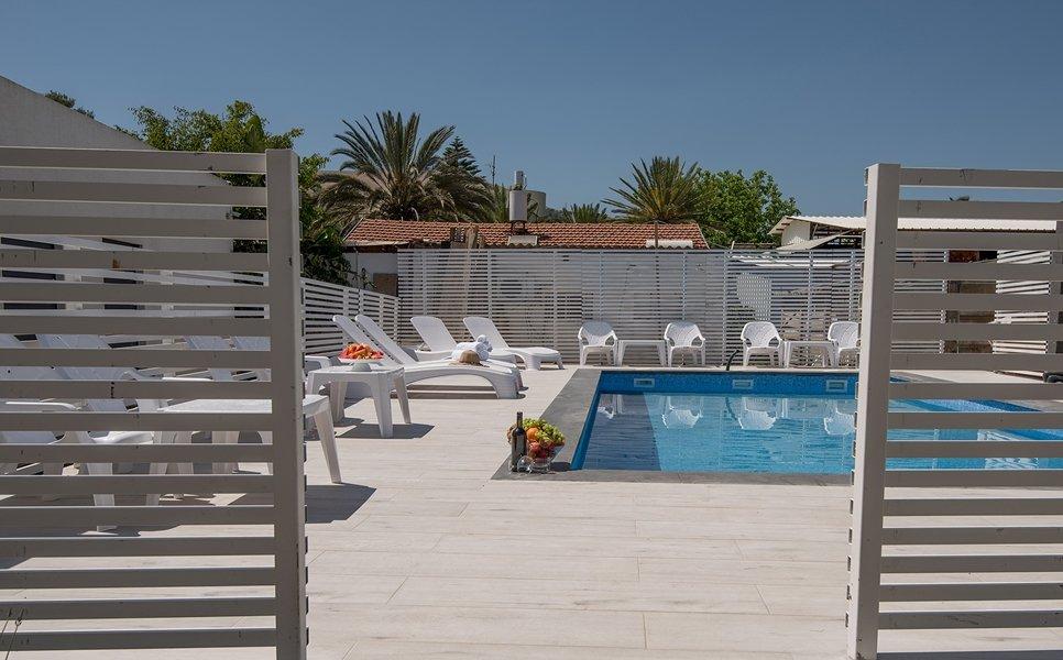 50481 המתחם החיצוני, וילה אריסטו, וילה  באליפלט וילות - Vila 4 U