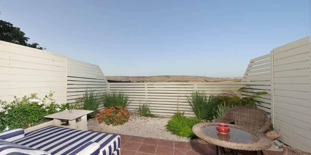 50526 חצר ובריכה, לוז בכנרת, וילה  ביבנאל וילות - Vila 4 U