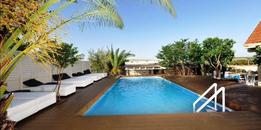 50529 חצר ובריכה, לוז בכנרת, וילה  ביבנאל וילות - Vila 4 U