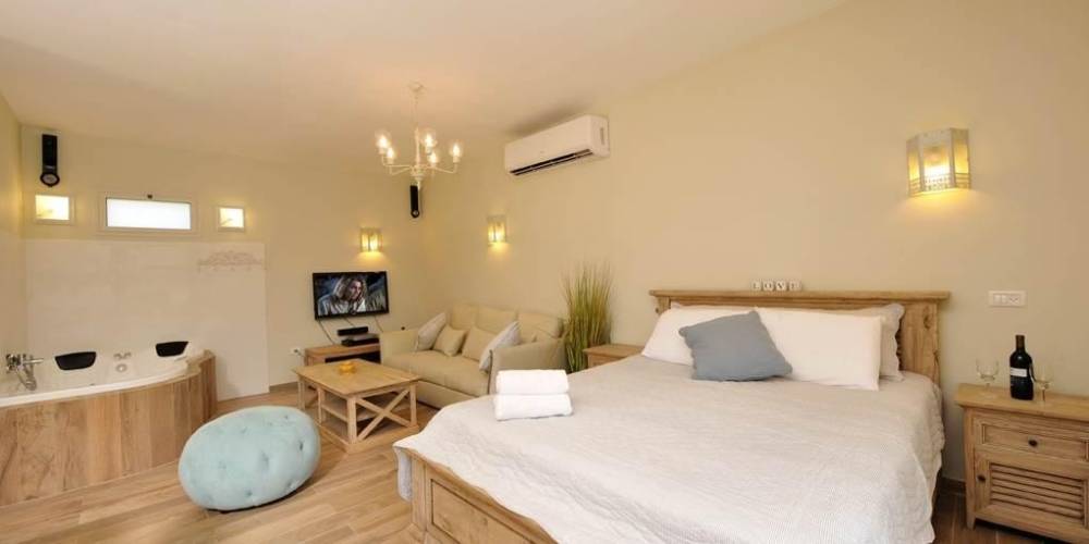 50556 הצימרים, לוז בכנרת, וילה  ביבנאל וילות - Vila 4 U