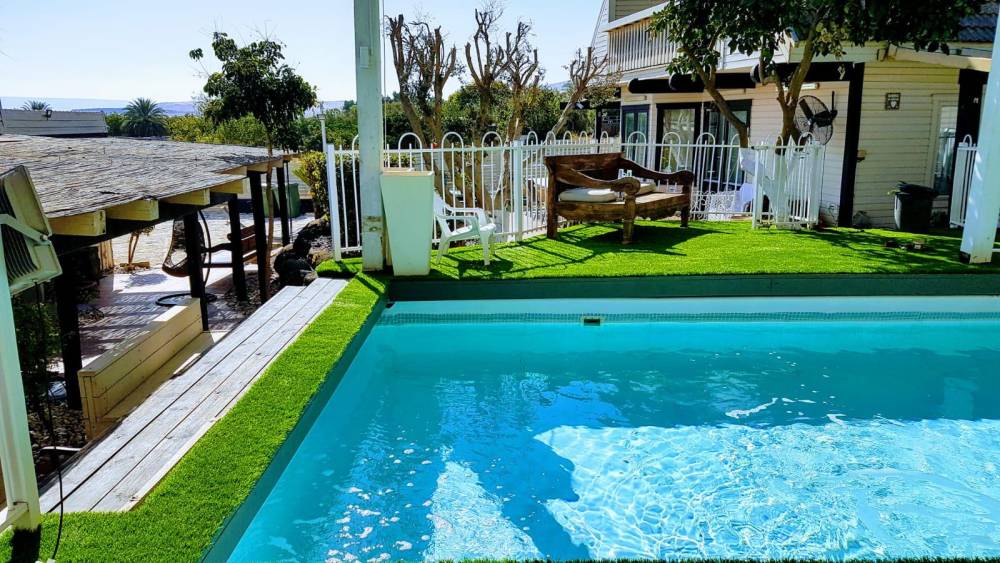 50662 חצר ובריכה, לוז בכנרת, וילה  ביבנאל וילות - Vila 4 U