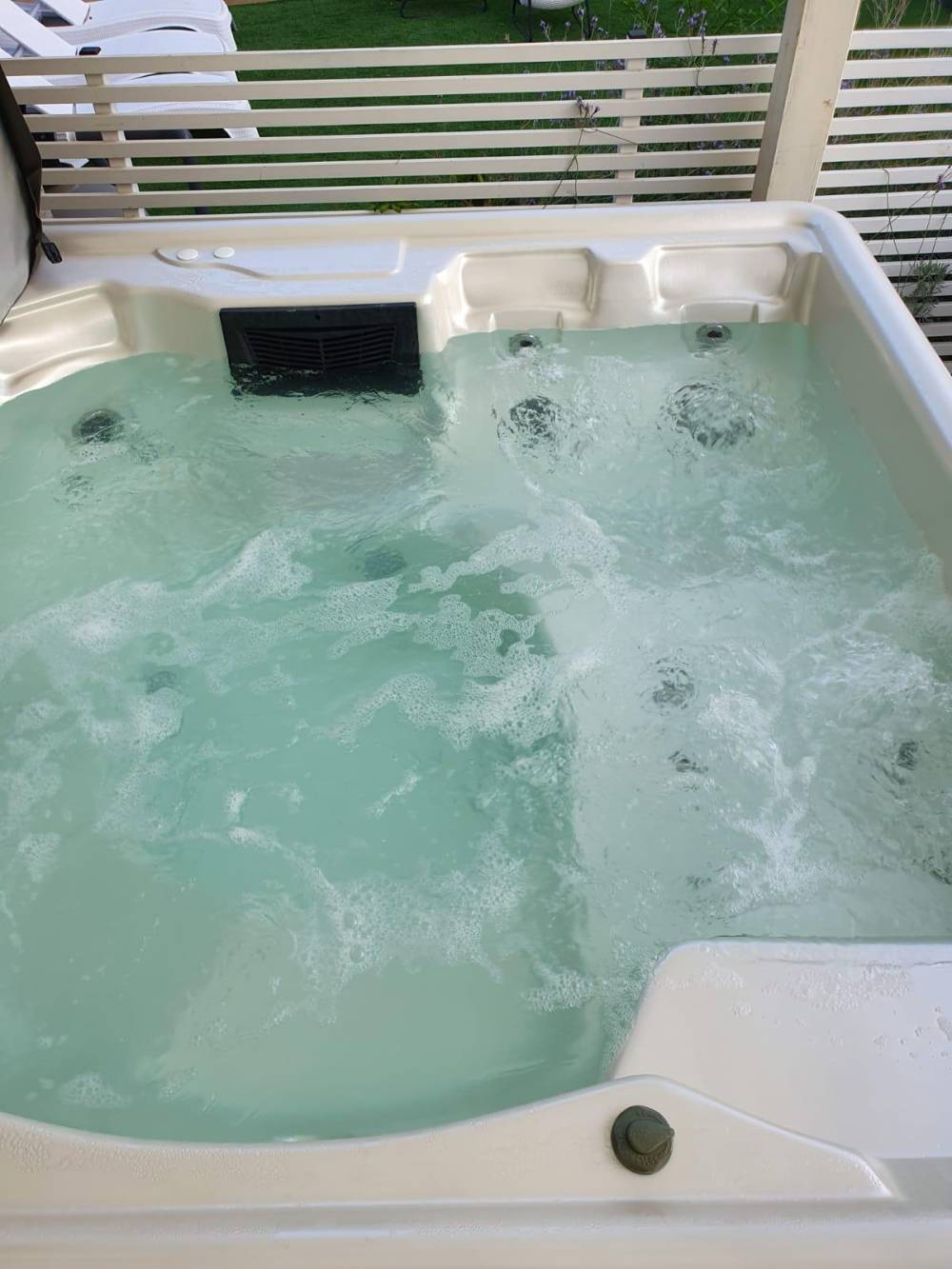 51430 המתחם החיצוני, וילה אריסטו, וילה  באליפלט וילות - Vila 4 U