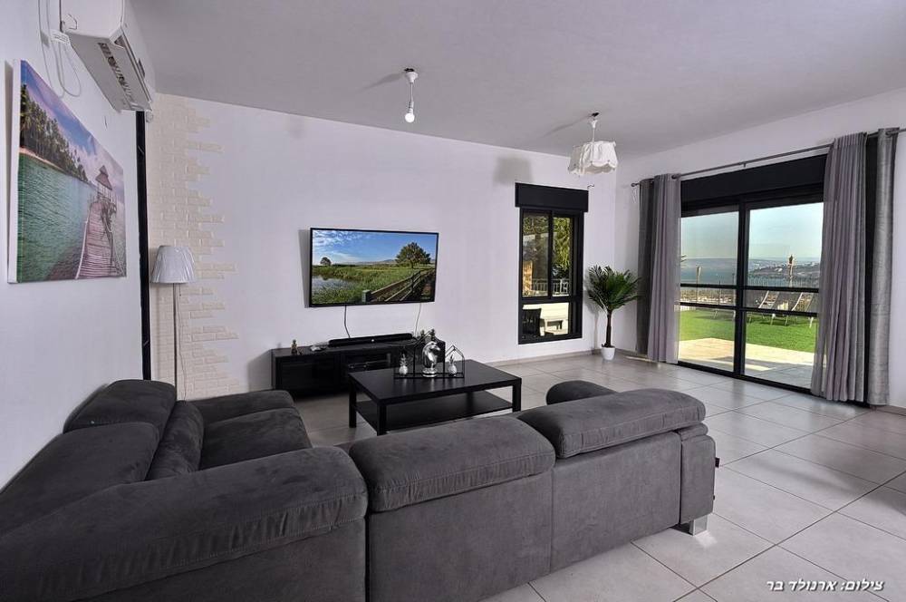 52086 המקום של רפאל, המקום של רפאל, וילה  במגדל וילות - Vila 4 U