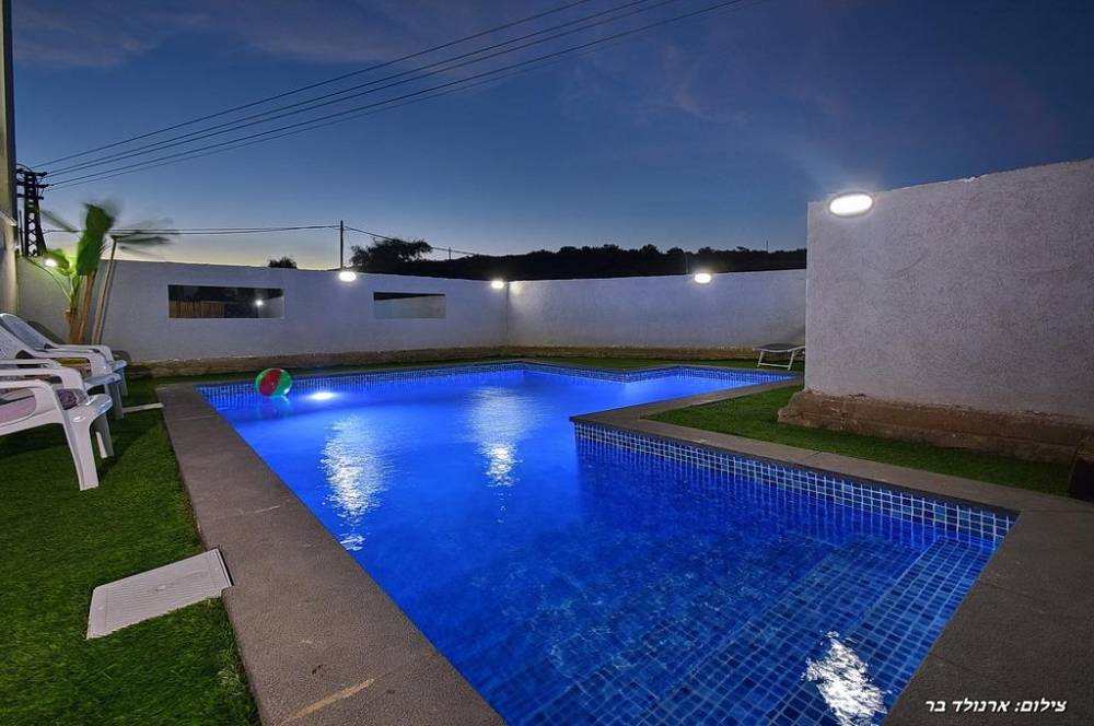 52112 המקום של רפאל, המקום של רפאל, וילה  במגדל וילות - Vila 4 U