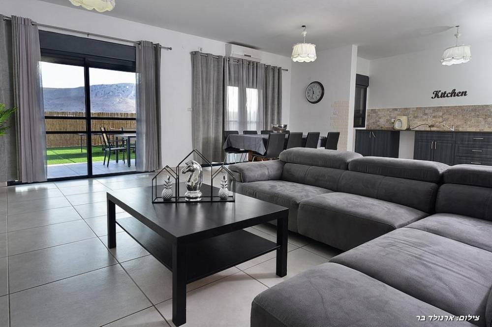 52116 המקום של רפאל, המקום של רפאל, וילה  במגדל וילות - Vila 4 U