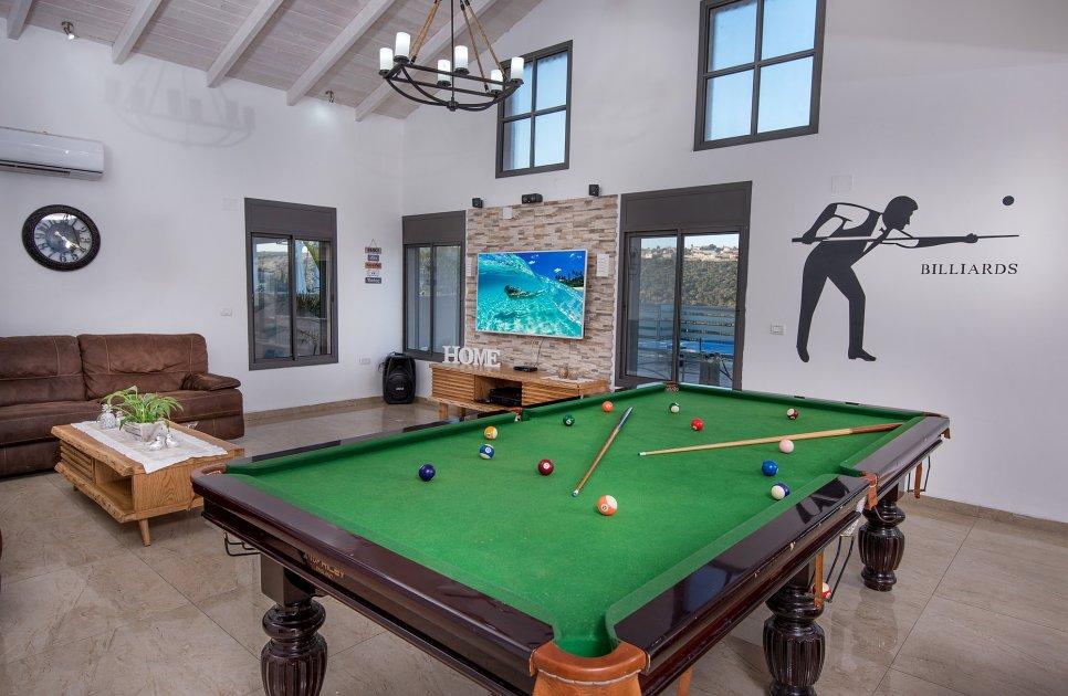 52471 פנים הוילה והחדרים, אחוזת אגם בוטיק, וילה  בשומרה וילות - Vila 4 U