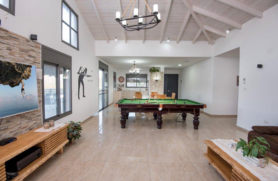 52476 פנים הוילה והחדרים, אחוזת אגם בוטיק, וילה  בשומרה וילות - Vila 4 U