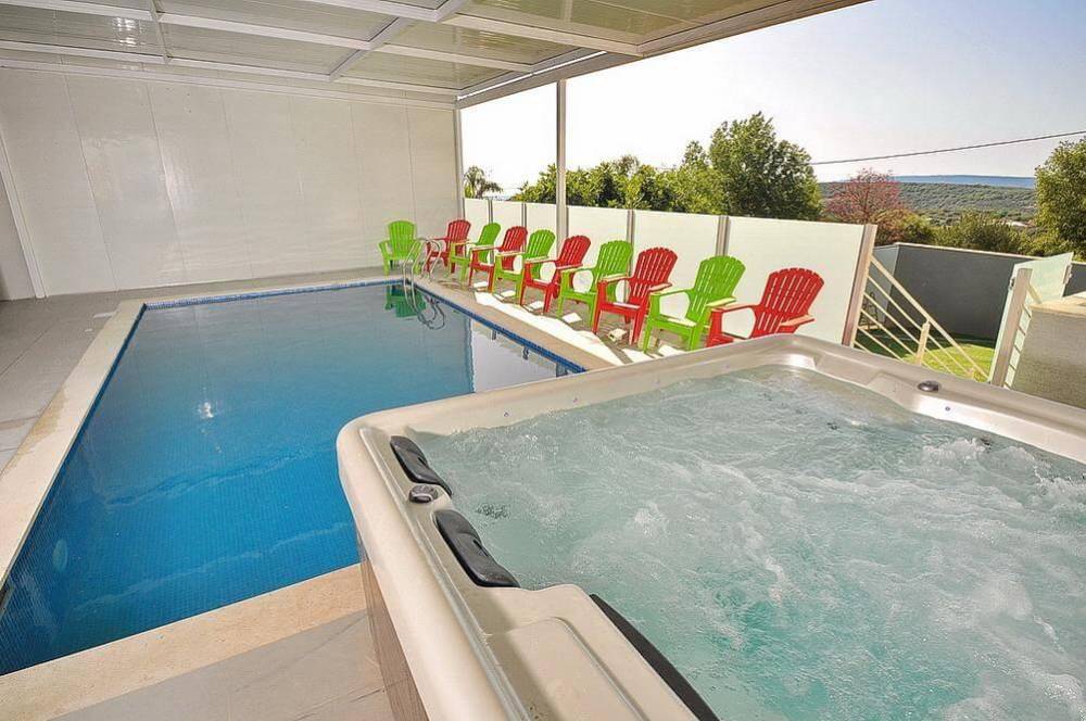 54605 גלריה כללית, וילה פרסטיז, וילה  בעין יעקב וילות - Vila 4 U