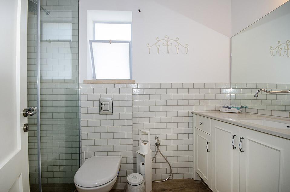 54989 היחידה במפלס הבריכה, אחוזת הכורמים, וילה  בחד נס וילות - Vila 4 U