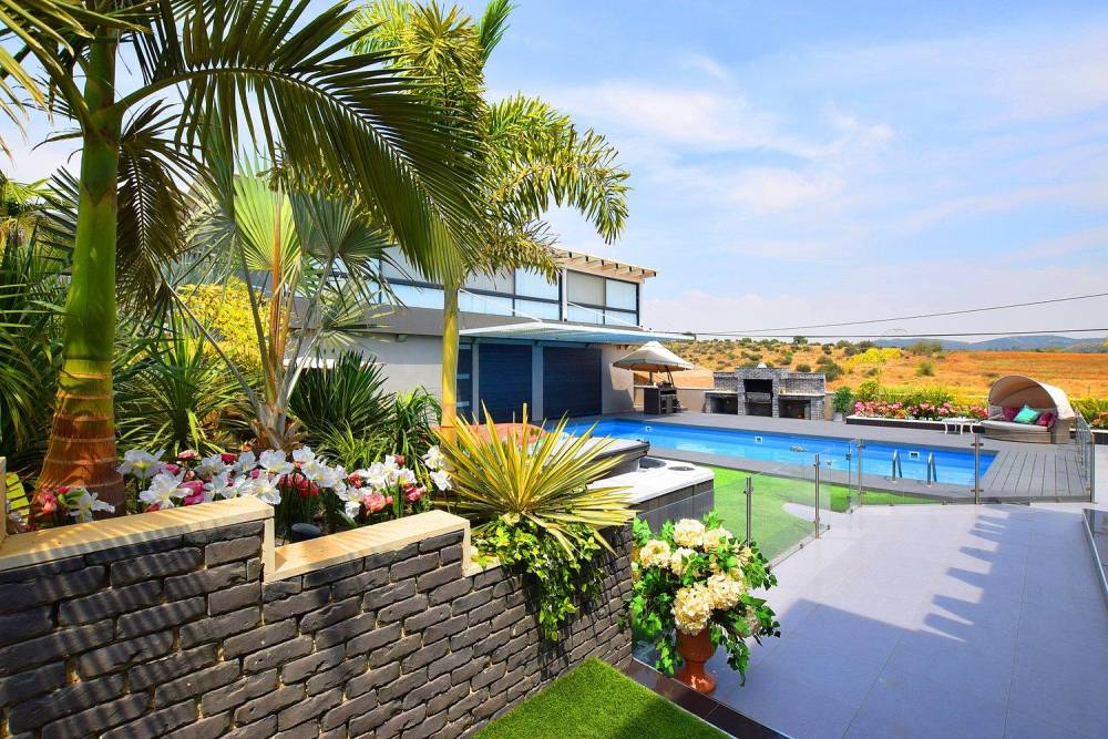 55581 סוויטות  שרון ריזורט, סוויטות  שרון ריזורט, וילה  בלוזית וילות - Vila 4 U