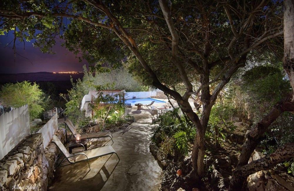 55947 גלרית כללית, וילה פינסטרה, וילה  במנות וילות - Vila 4 U