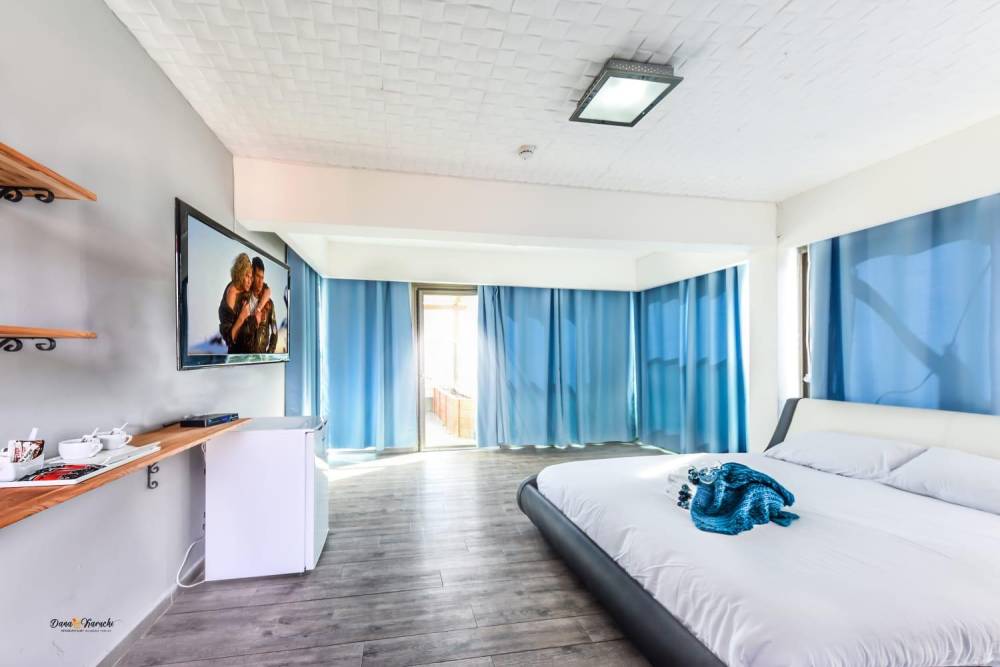 56351 גלריה כללית של הסוויטות, אחוזת נופים-מתחם סוויטות, וילה  בטבריה וילות - Vila 4 U