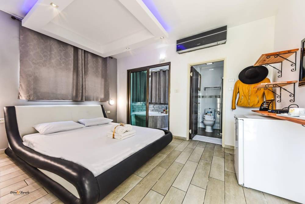 56401 גלריה כללית של הסוויטות, אחוזת נופים-מתחם סוויטות, וילה  בטבריה וילות - Vila 4 U