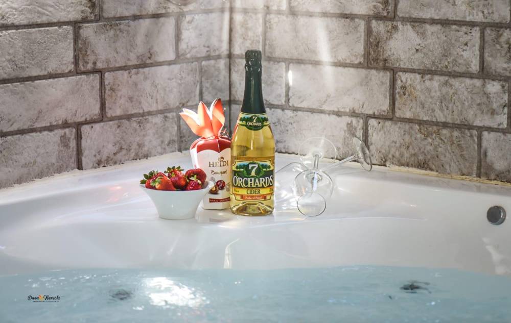 56402 גלריה כללית של הסוויטות, אחוזת נופים-מתחם סוויטות, וילה  בטבריה וילות - Vila 4 U