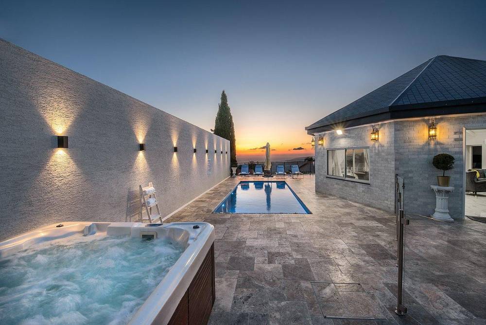 המתחם החיצוני וילה מילגרוס בוטיק, וילה מילגרוס בוטיק, וילה  בעין יעקב וילות - Vila 4 U