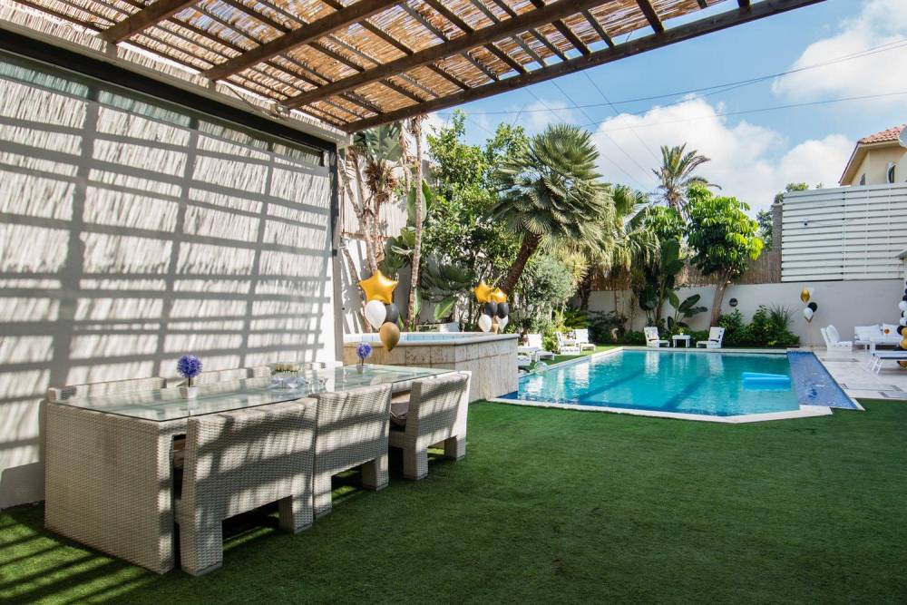 60331 גלריה כללית, וילה רויאל פול Royal pool, וילה  בחדרה וילות - Vila 4 U