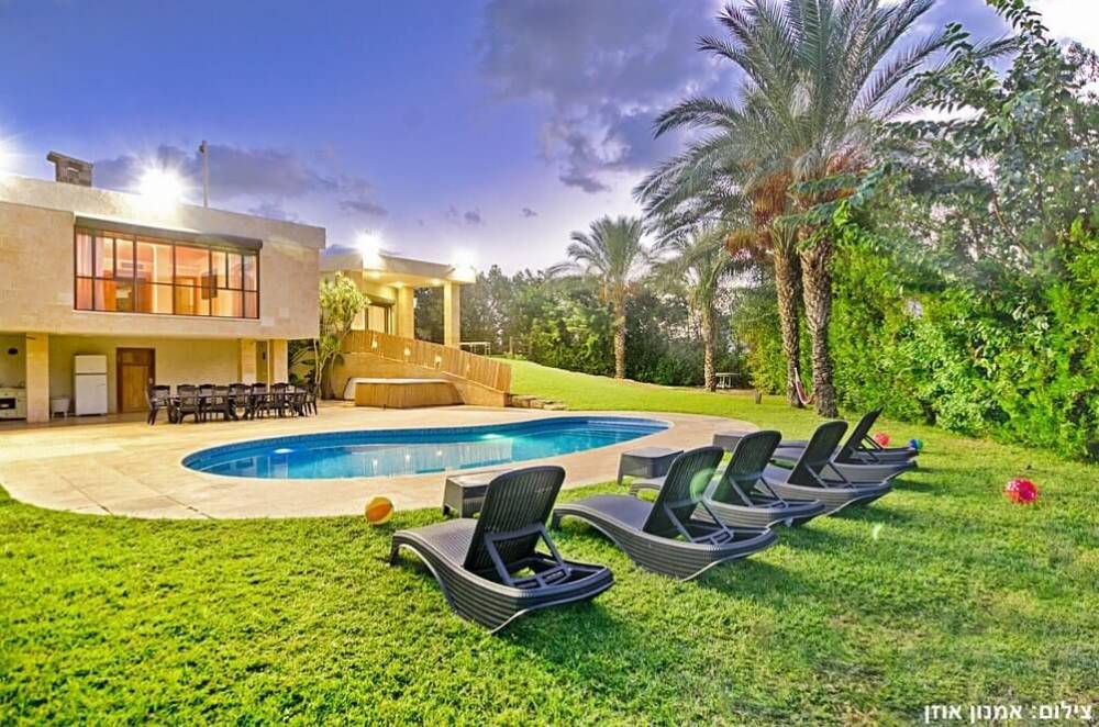 60719 אחוזת אלגרה, אחוזת אלגרה, וילה  בחדרה וילות - Vila 4 U