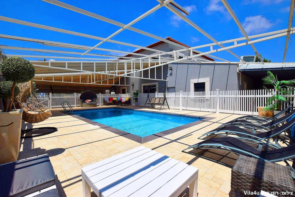 60890 מתחם חיצוני, אחוזת ליזט, וילה  בחוסן וילות - Vila 4 U