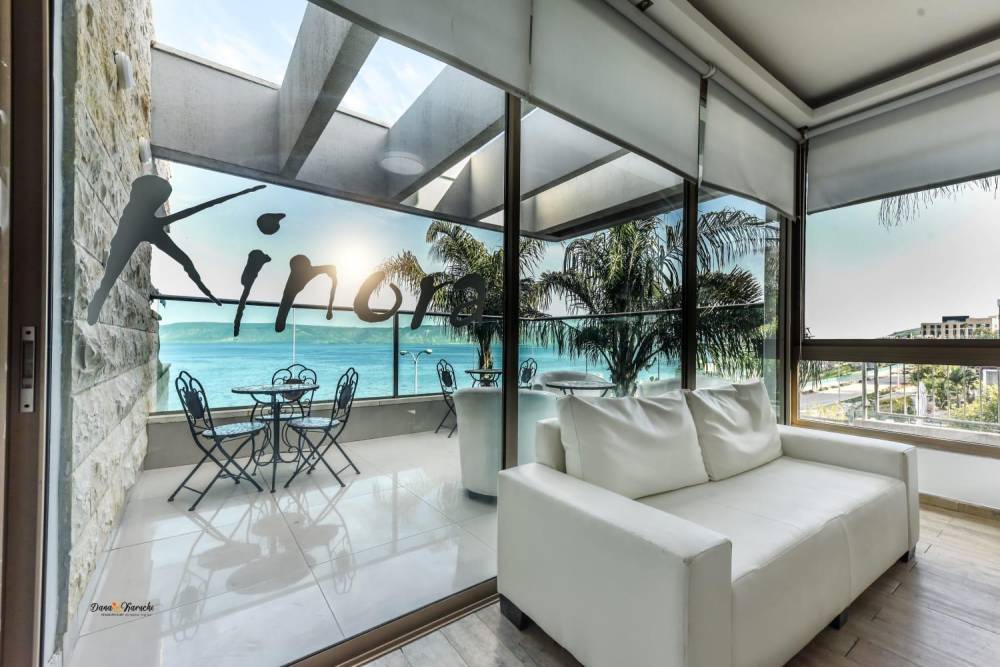 62177 לובי המתחם וקבלת אורחים, אחוזת נופים-מתחם סוויטות, וילה  בטבריה וילות - Vila 4 U